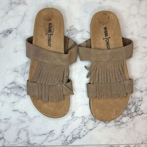 Minnetonka Daisy Slide Sandal 6